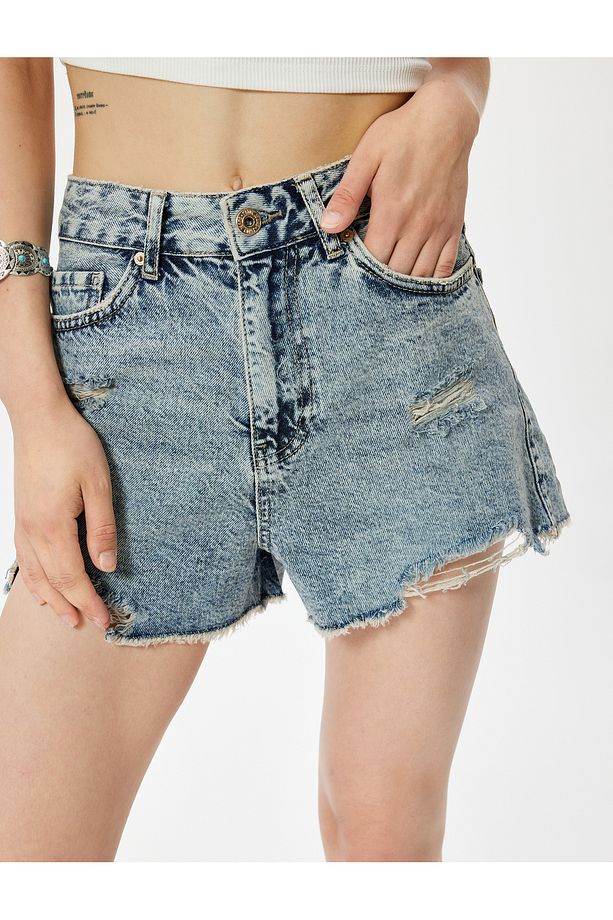 Mini Kot Şort Yıpratmalı Düğmeli Asimetrik Paça Rahat Kalıp - 5