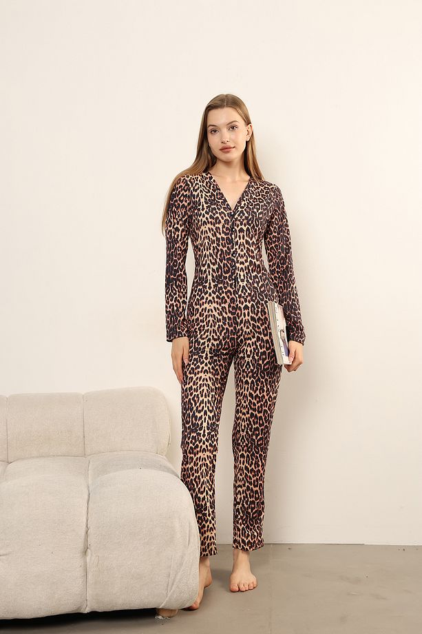 Leopar desenli uzun pijama tulumu - 4