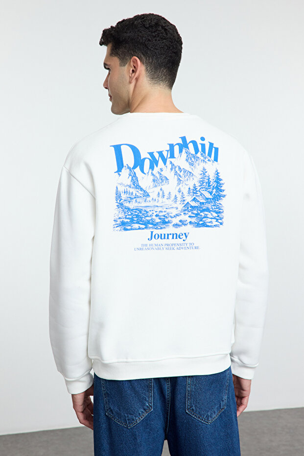 Ekru Oversize/Geniş Kesim Önü Nakışlı Arkası Baskılı İçi Polarlı Sweatshirt TMNAW25SW00014 - 5