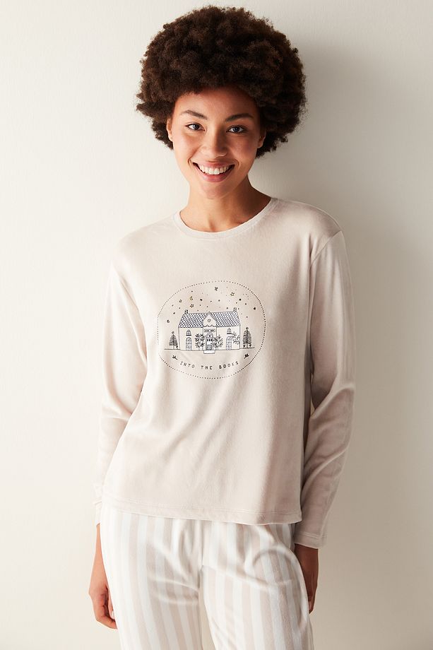 Kitap Desenli Fuzzy Pembe Pijama Takımı - 3