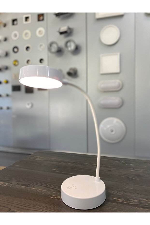 Dokunmatık Masa Lambası - 4