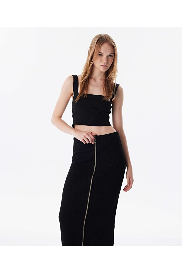 Crop-Strickpullover mit quadratischem Ausschnitt - 1