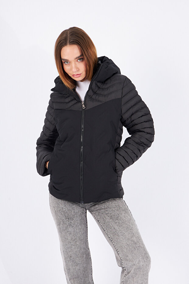 Women's Hooded Puffer Jacket with Side Cups and Hidden Zipper Pockets