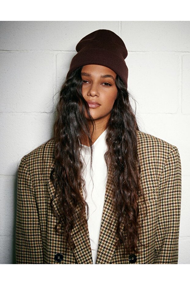 ALLBUCKS BERSHKA - قبعة صغيرة موديل ABBRS0069