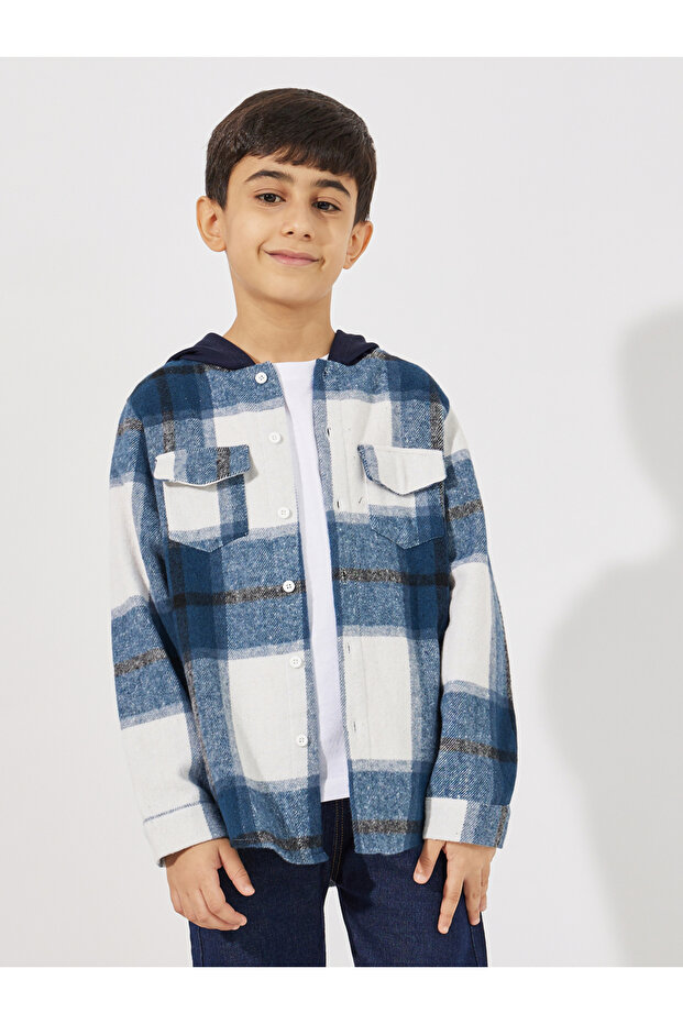 سترة بغطاء رأس ومربعات مصقولة وجيوب أمامية - 1