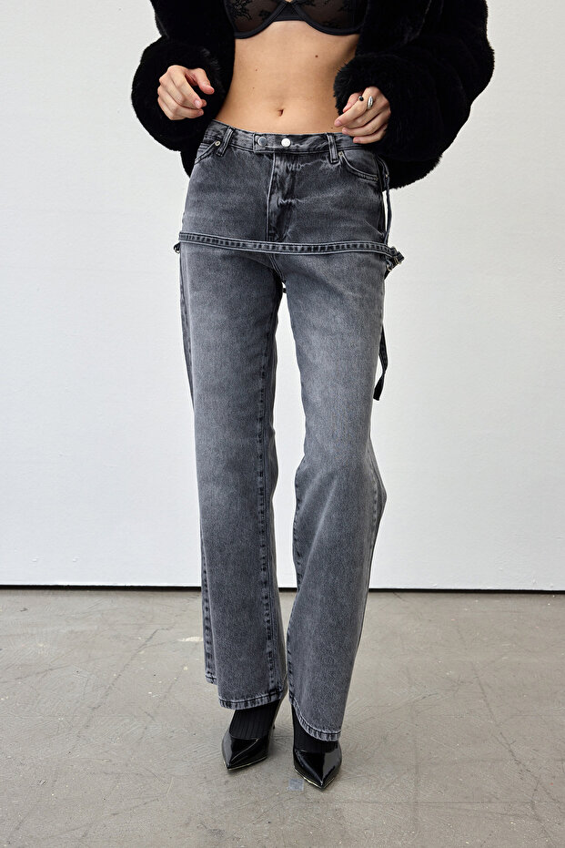 Mid-rise designer jeans - 3
