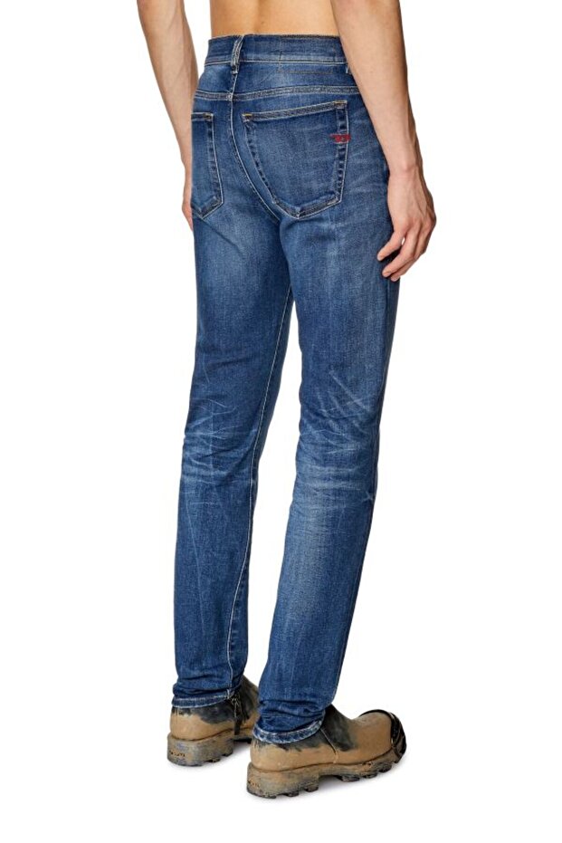 1983 د-أمني - 2