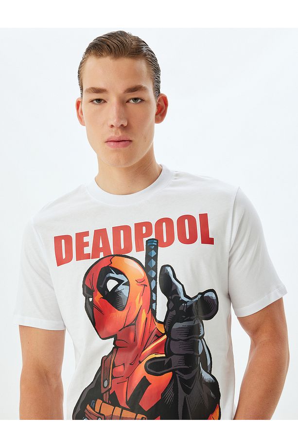 Bisiklet Yaka Pamuklu Kısa Kollu Lisanslı Deadpool Tişört - 1