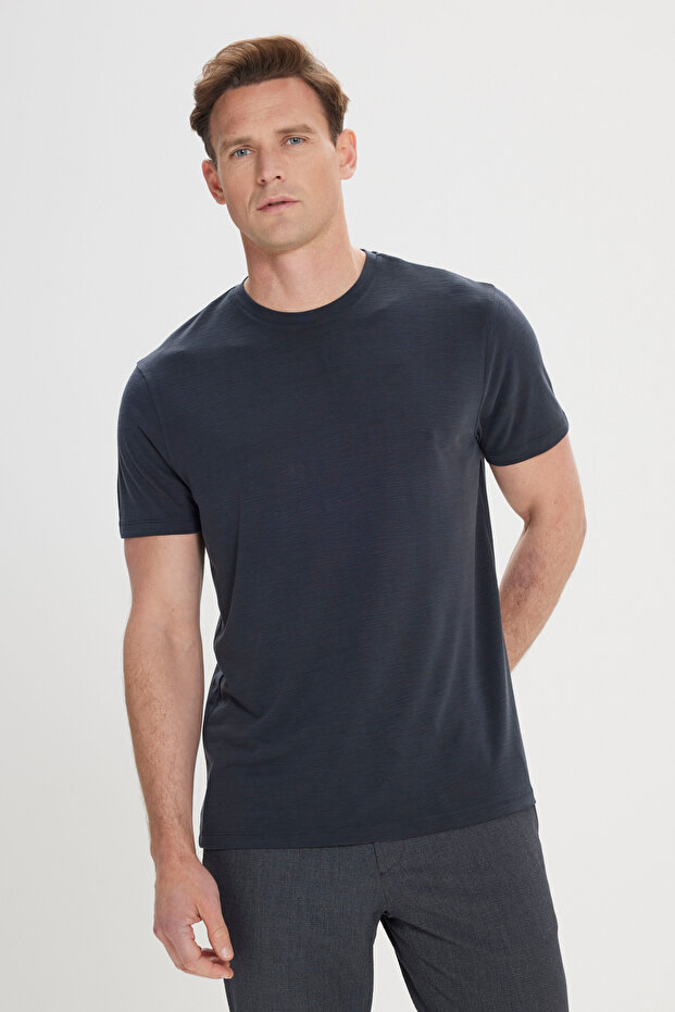 Erkek Siyah Slim Fit Dar Kesim Bisiklet Yaka Pamuklu Tişört - 1