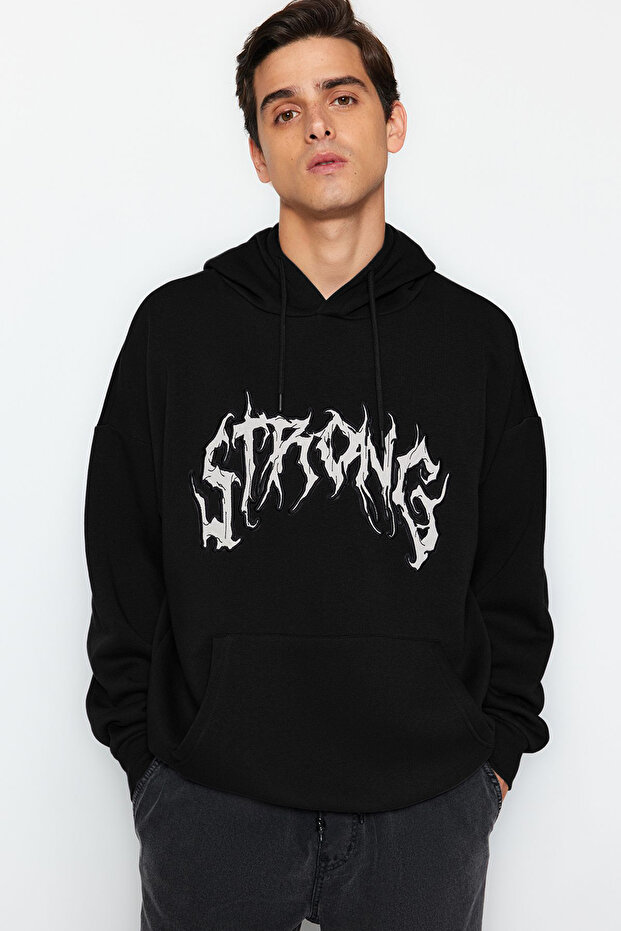 Siyah Oversize/Geniş Kesim İçi Polarlı Kapüşonlu Yazı Nakışlı Sweatshirt TMNAW24SW00029 - 3