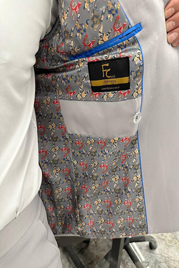 بدلة رمادية بياقة شال متعددة الركوب - 4