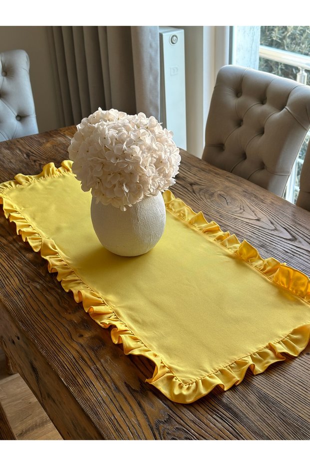 Aura Cotton Stain-Resistant Vintage Full Ruffle Yellow Runner