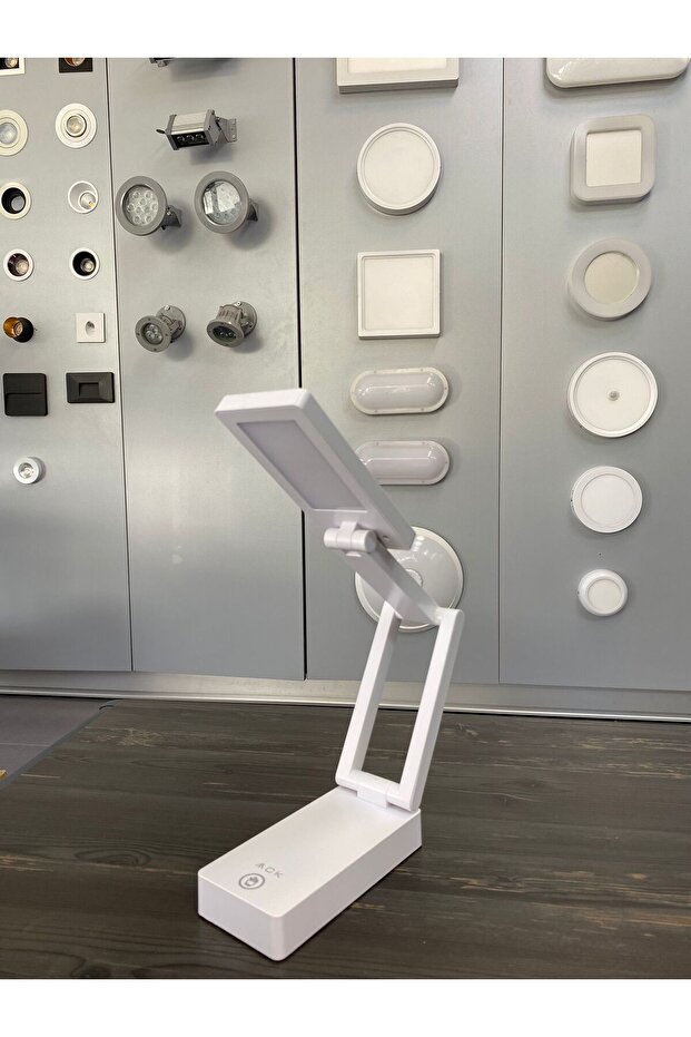 Şarj Edilebilir Masa Lambası - 2