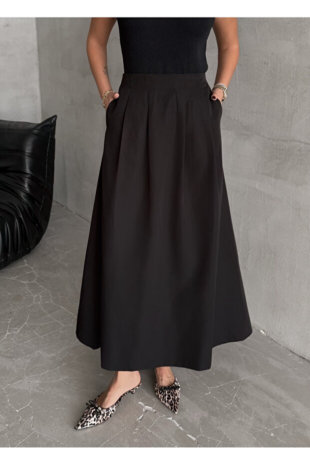 Black Yoda Pleated Long Skirt