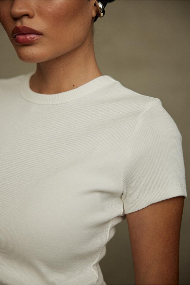 Ekru Evia Basic Tişört - 3
