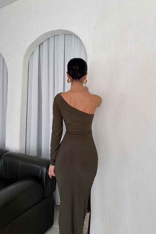 Tek Kol Drape Detaylı Yırtmaçlı Uzun Elbise - 6