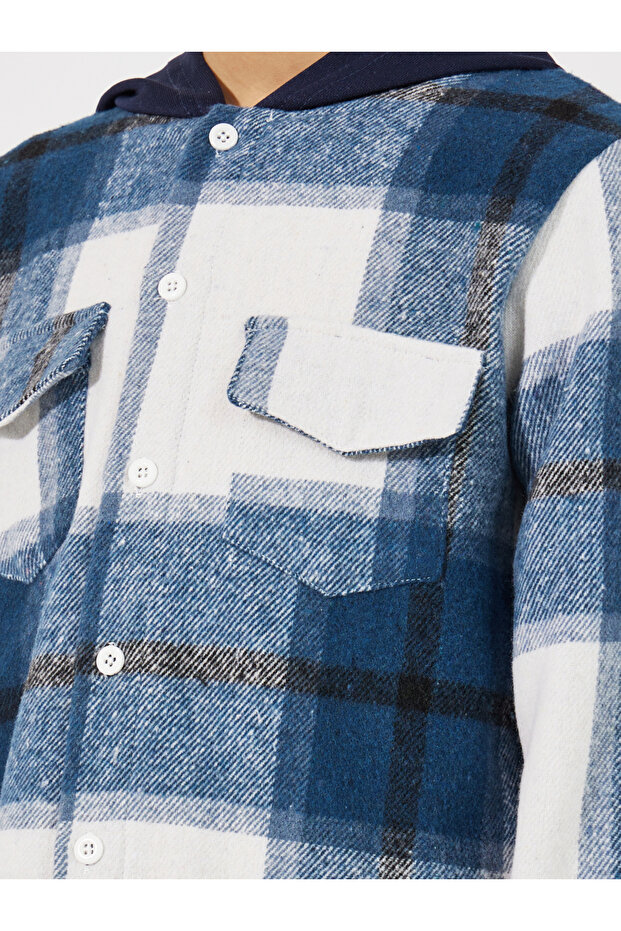 سترة بغطاء رأس ومربعات مصقولة وجيوب أمامية - 4