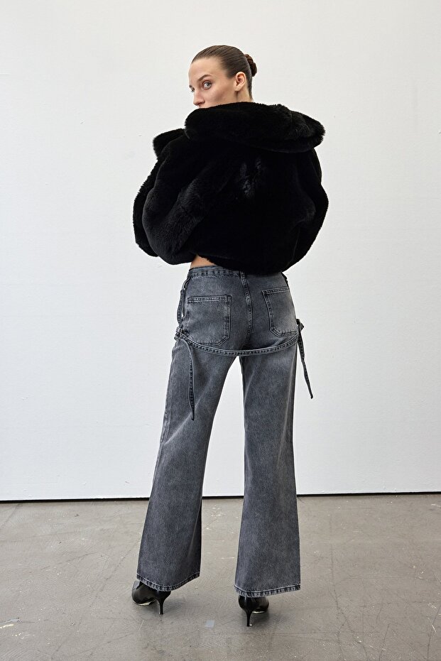 Mid-rise designer jeans - 6