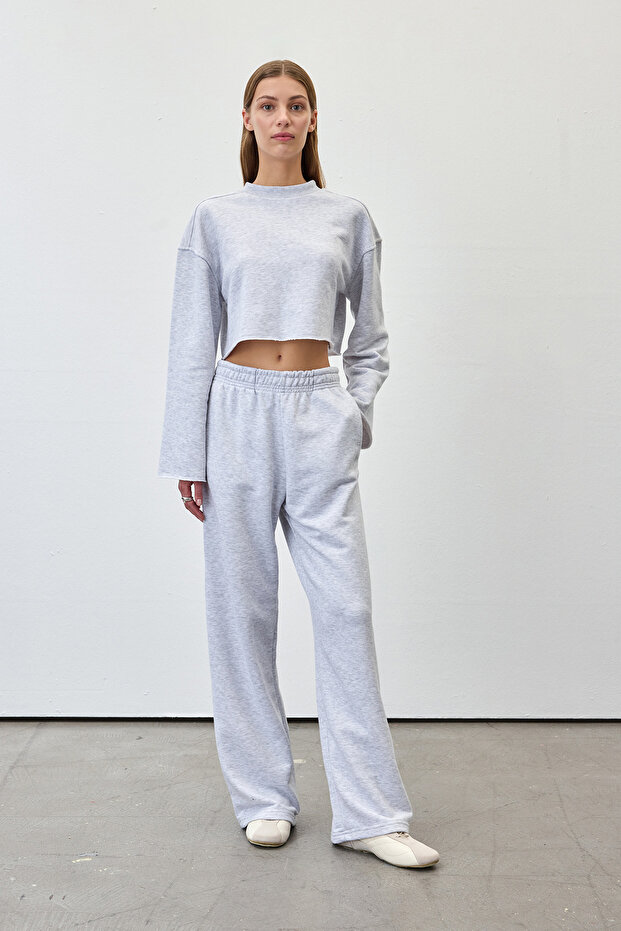 Oversized fit crop sweatshirt - 4