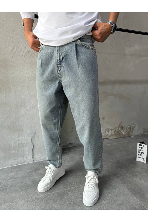 Distressed Pleated Loose Fit Trousers