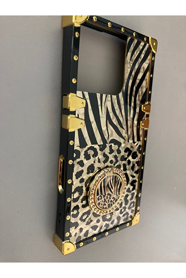 غطاء حماية لهاتف آيفون 16 برو بحلقة على شكل نمر وغطاء بإطار ذهبي - 4