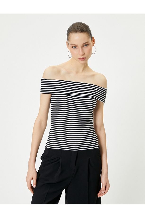 Madonna Yaka Tişört Omzu Açık Slim Fit - 3