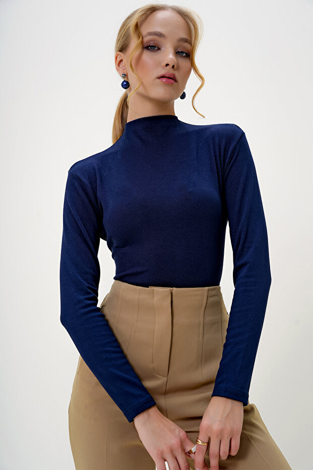 Women's Navy Blue Half Turtleneck Two Yarn Blouse Alc-X13037