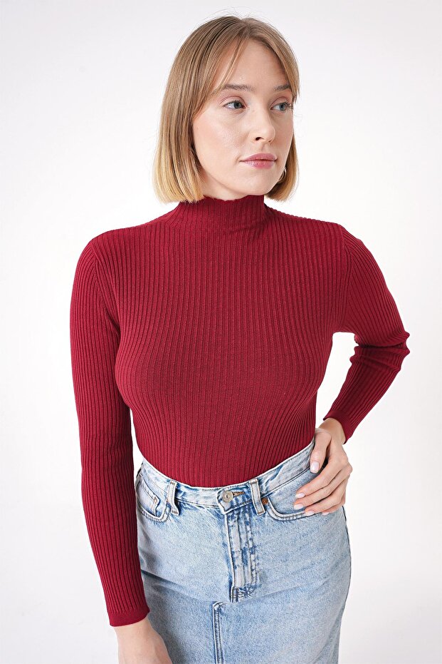 Women's Soft Textured Ribbed Regular Fit Turtleneck Knitwear Sweater Red 25W3011