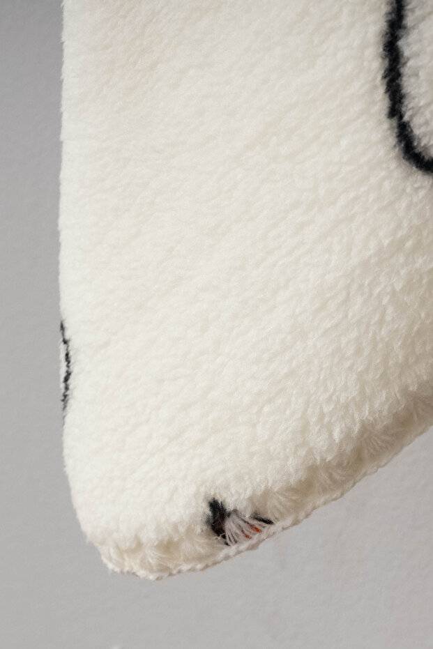 بطانية قطيفة بنمط أرنب لطيف - 3