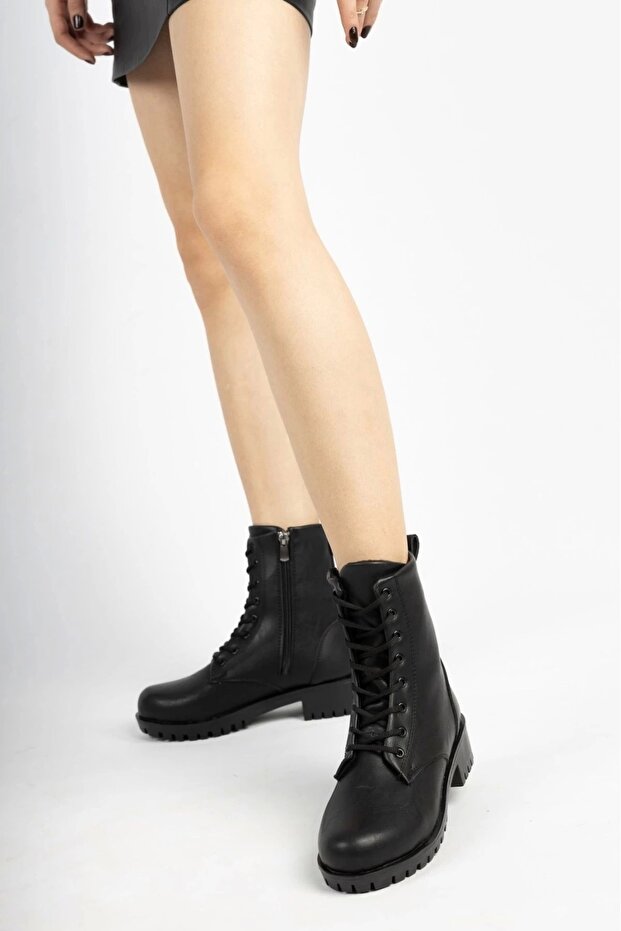 Siyah Cilt Kadın Bot - 2