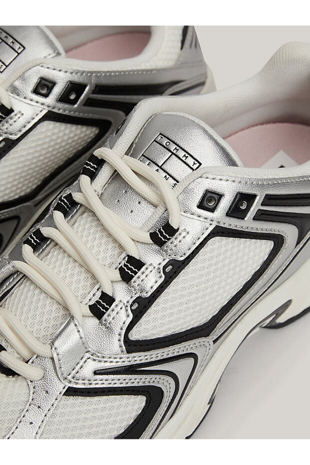 TJM ARCHIVE RUNNER - 6