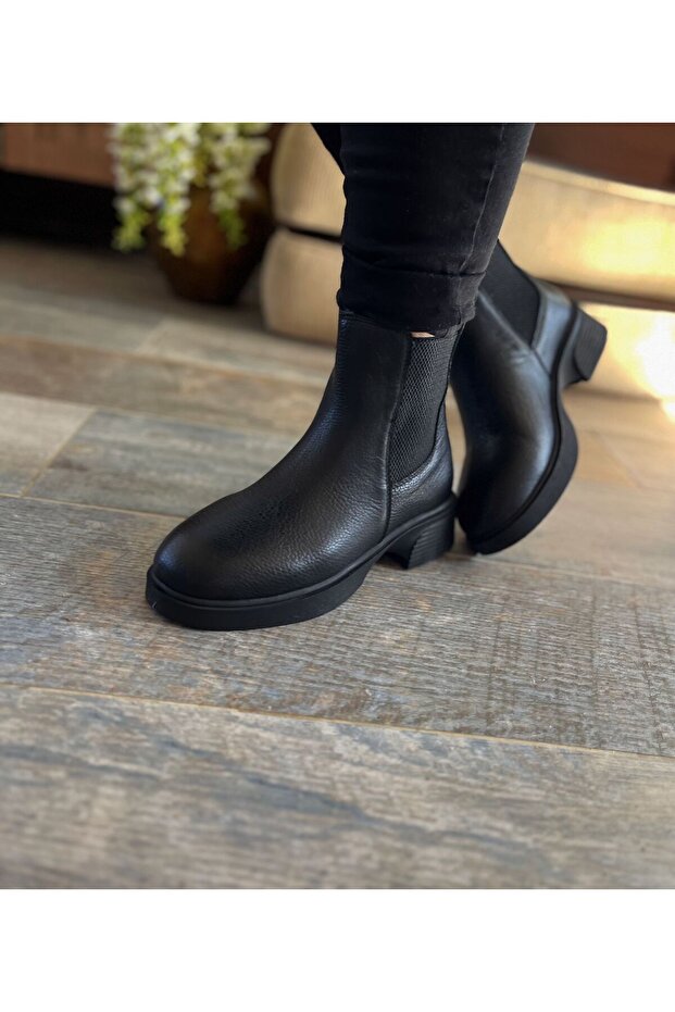 Women's Genuine Leather Fur Lined Winter Boots