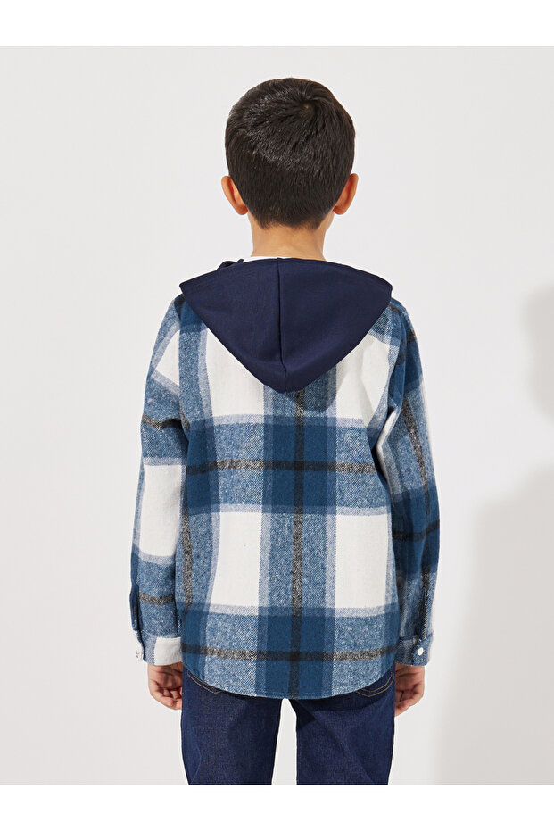 سترة بغطاء رأس ومربعات مصقولة وجيوب أمامية - 5