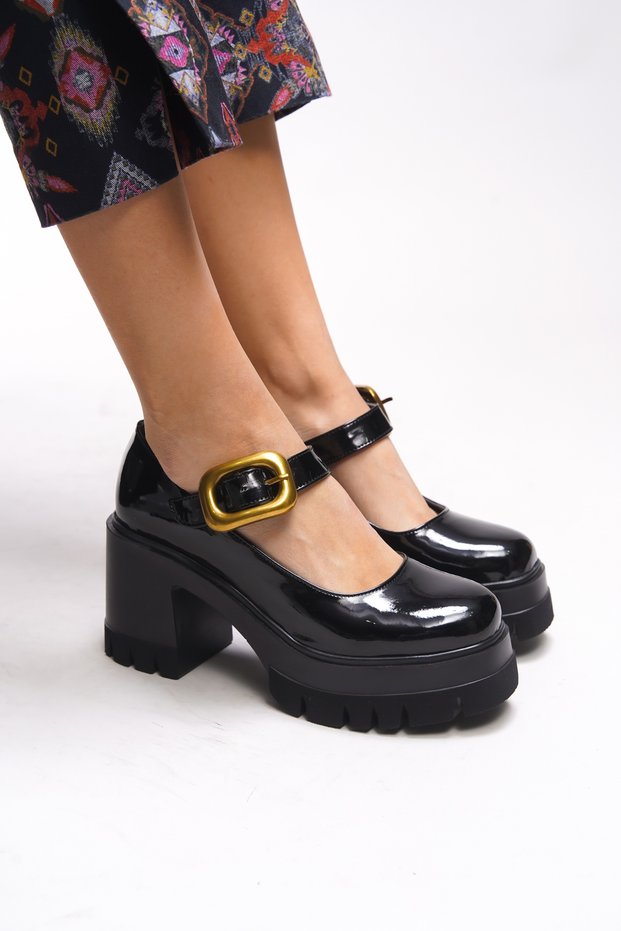 Brilaena Women's Buckle Heeled Loafer 00121006 Black Patent Leather