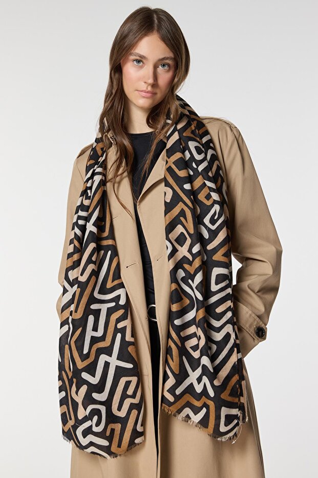 شال أسود منقوش بخطوط - 2