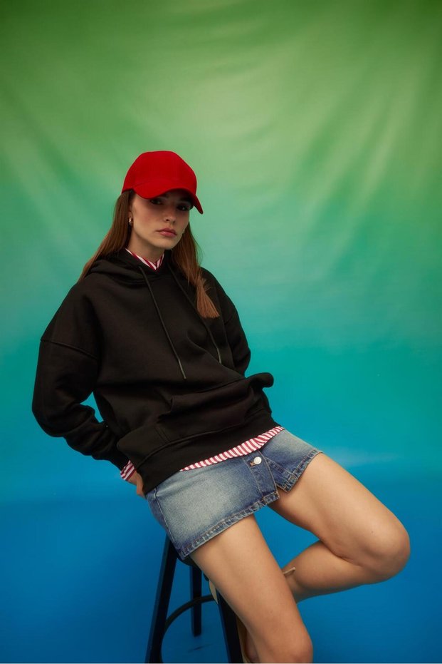 Oversize Hooded Sweatshirt