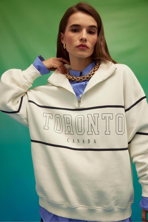Raised Half Zipper Printed Sweatshirt