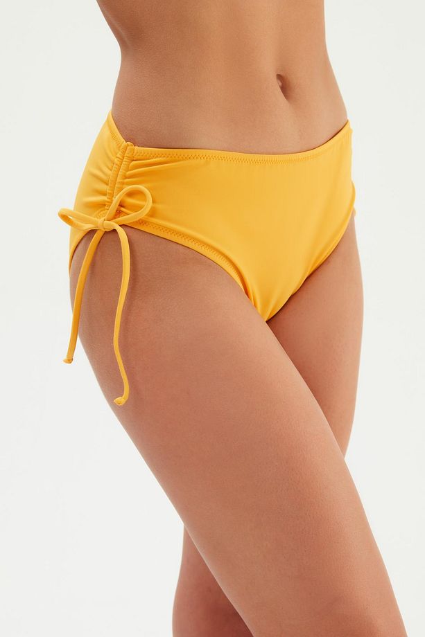 2513 Sarı Yanı Büzgülü Ipli Bikini Altı - 1