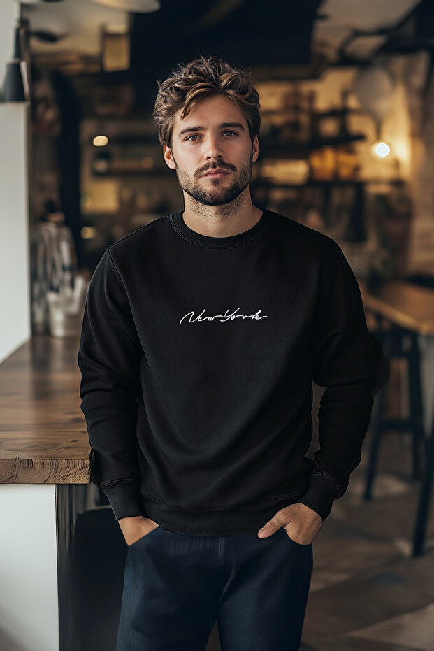Siyah Regular/Normal Kesim Nakışlı İçi Polarlı/Sıcak Tutan Sweatshirt TMNAW23SW00481 - 2
