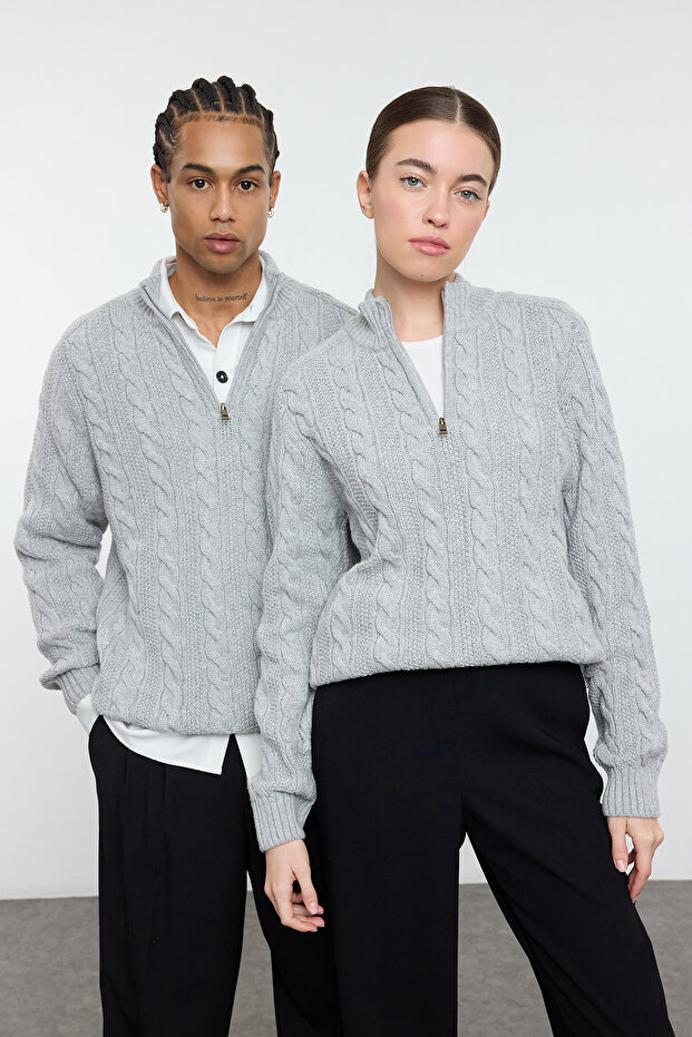 Gri Unisex Fermuarlı Yarım Balıkçı Saç Örgü Triko Kazak TMNAW21KZ0737