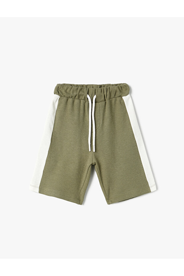 Shorts with Tie Waist and Contrast Detail