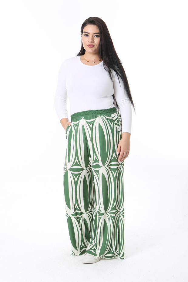 Women's Plus Size Green Lycra Trousers with Elastic Waist and Side Pockets 65N38466