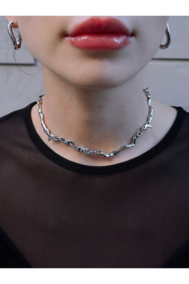 Soyut Şekilli Rodyum Choker Kolye - 3