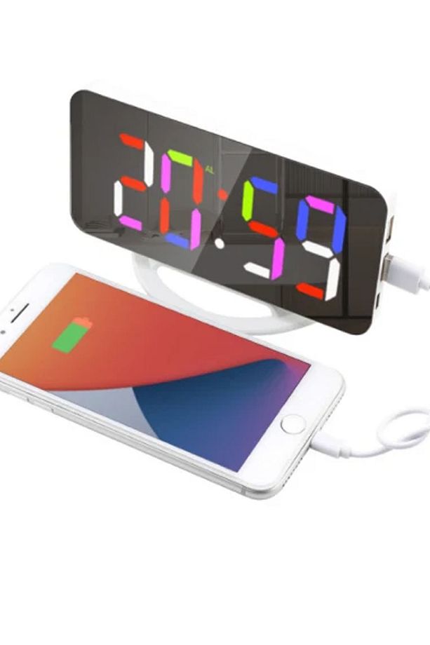 LED RGB Işıklı Çalar Saat Aynalı Yüzey Masaüstü Duvar Askılı Saat Çift USB Bağlantı Noktalı Dijital - 7