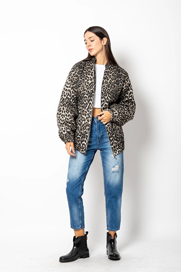 سترة مبطنة بنية بسحاب منقوشة بنقشة الفهد - 1