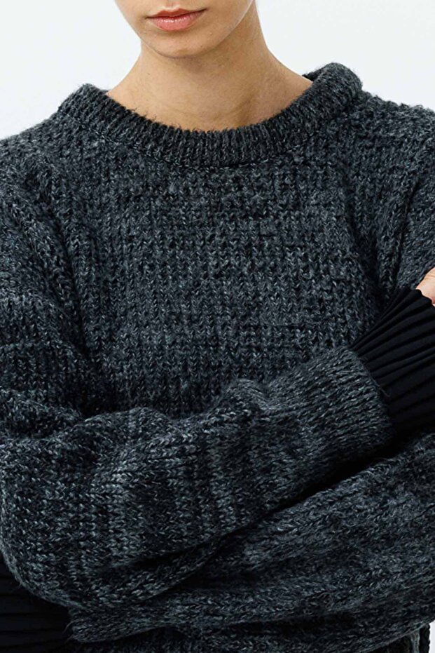 Basic Black Sweater - 3