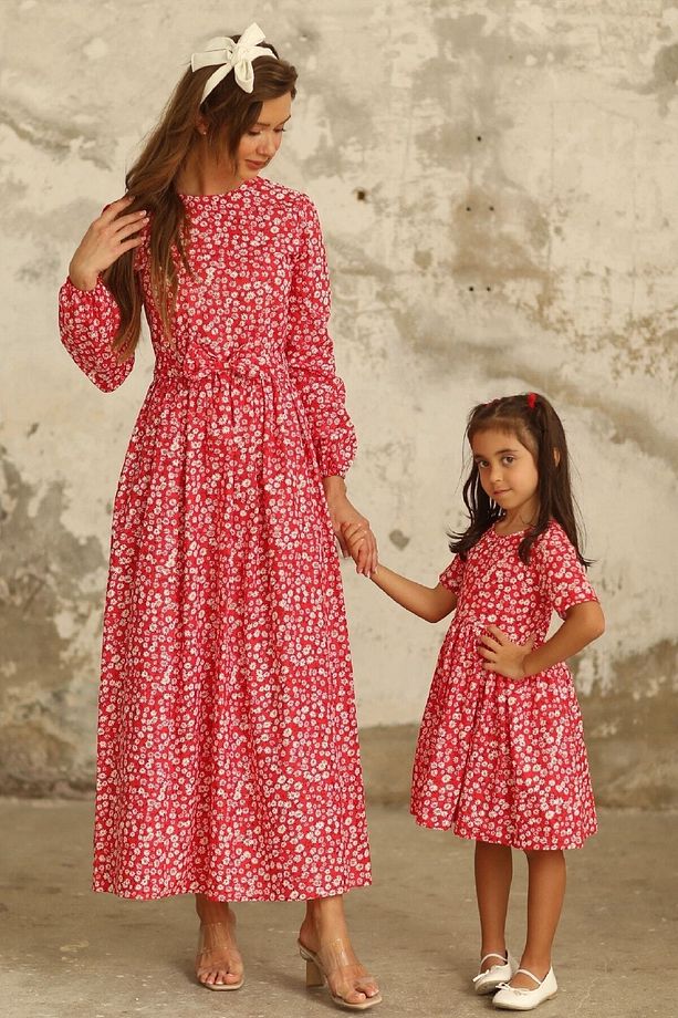 Tesettür Kırmızı Beyaz Papatyalı Belden Büzgülü Anne Kız Çocuk Kombini (TEKLİ SATILMAKTADIR) - 2