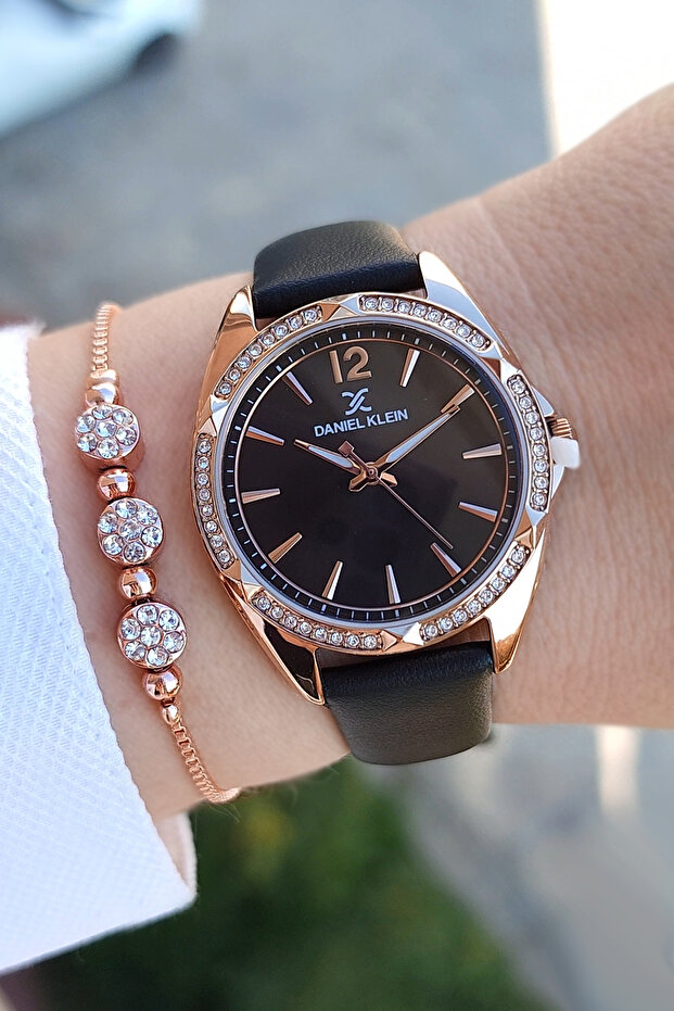 New Model Black Rose Gold Women's Wristwatch with Stones