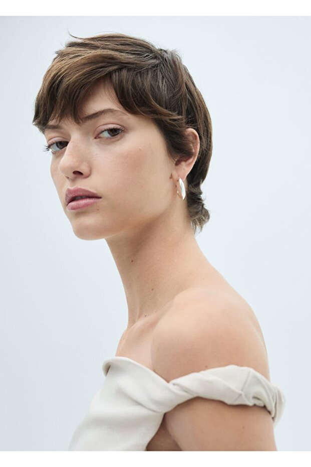 Drapeli omuzları açık bluz - 8