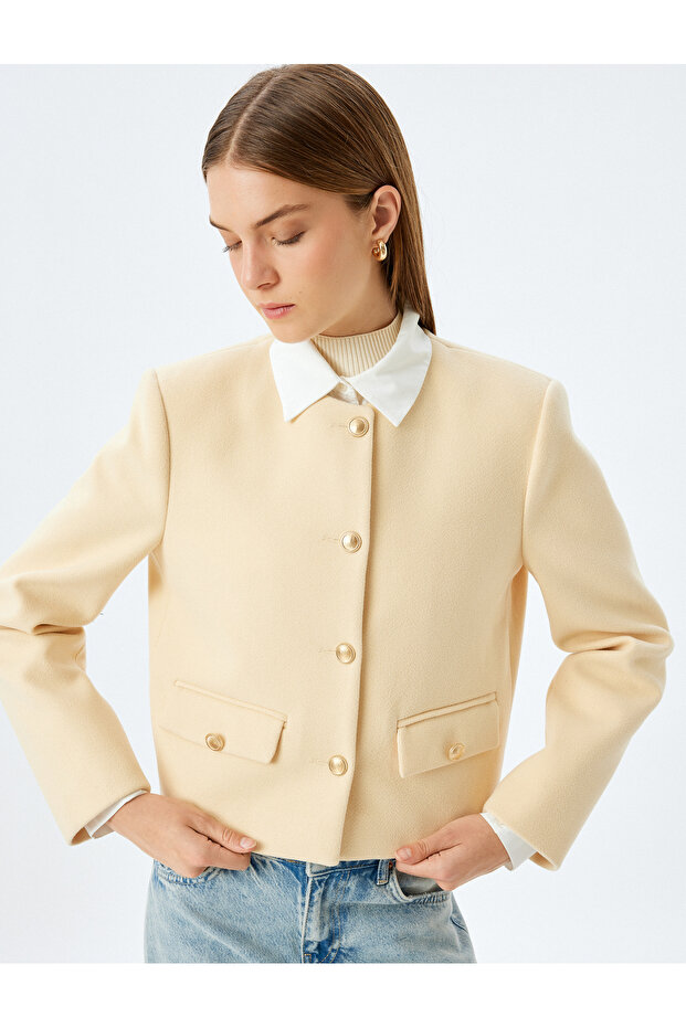 Collarless Pocket Detailed Slim Fit Crop Jacket